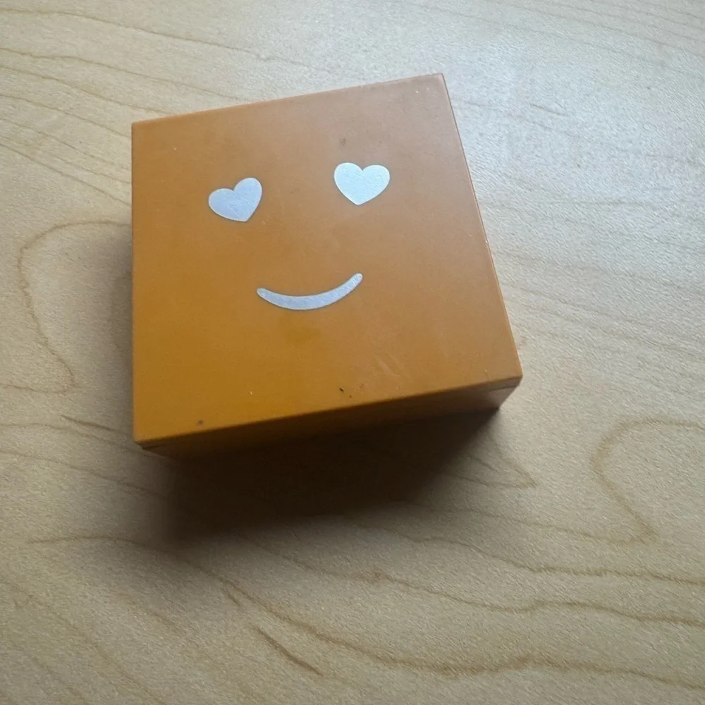 Orange Box with Heart Eyes Emoji